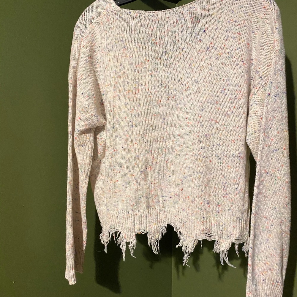 🌟 V-neck Confetti Pattern Distressed Sweater🌟 - Picture 8 of 9